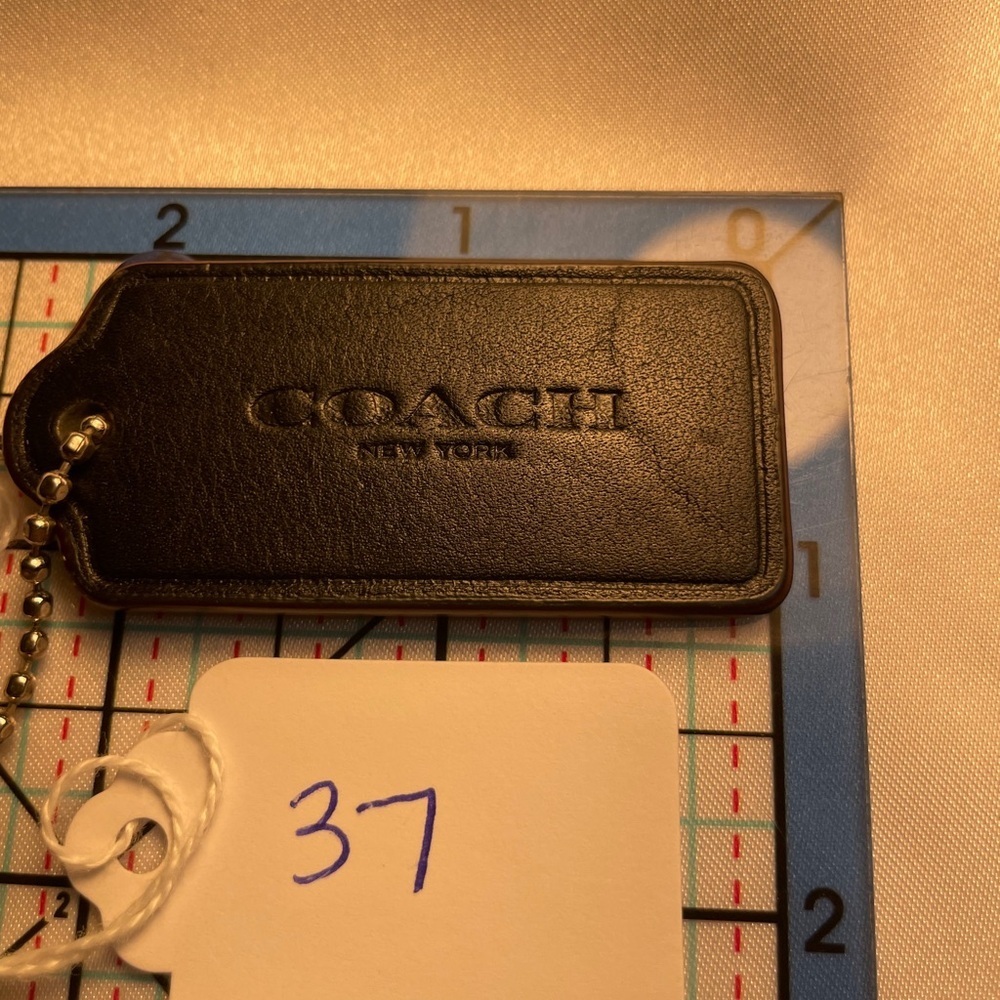 Coach Silver Leather Tag - Picture 3 of 3